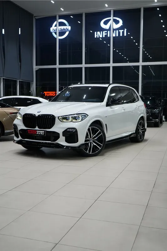 BMW X5 M50i 2019 — фото 1