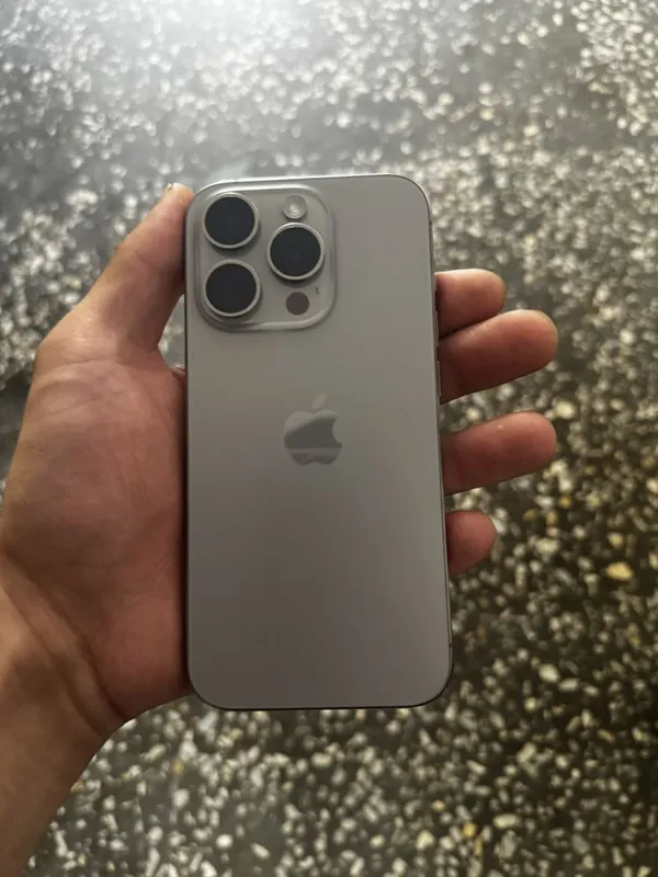 Iphone 15pro yomkst 86 kha region 745sikl 128gb karobka bor ideal — фото 1