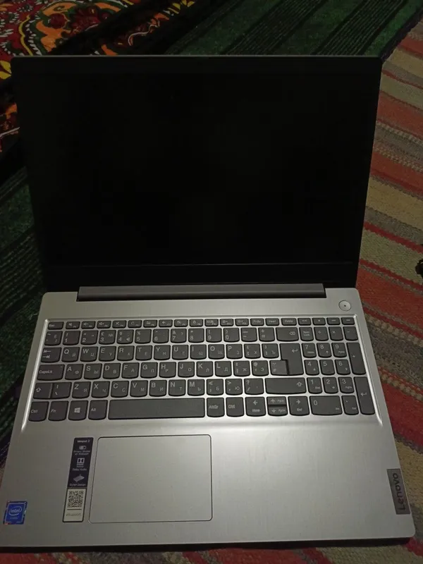 Noutbuk Lenovo yangi 1 Noutbuk Lenovo yangi 1