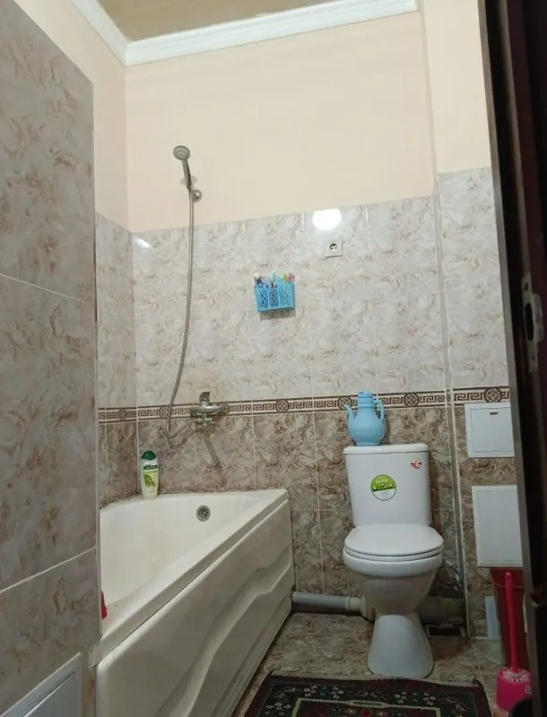 Продаётся двухкомнатная квартира в центре Нукуса — фото 2