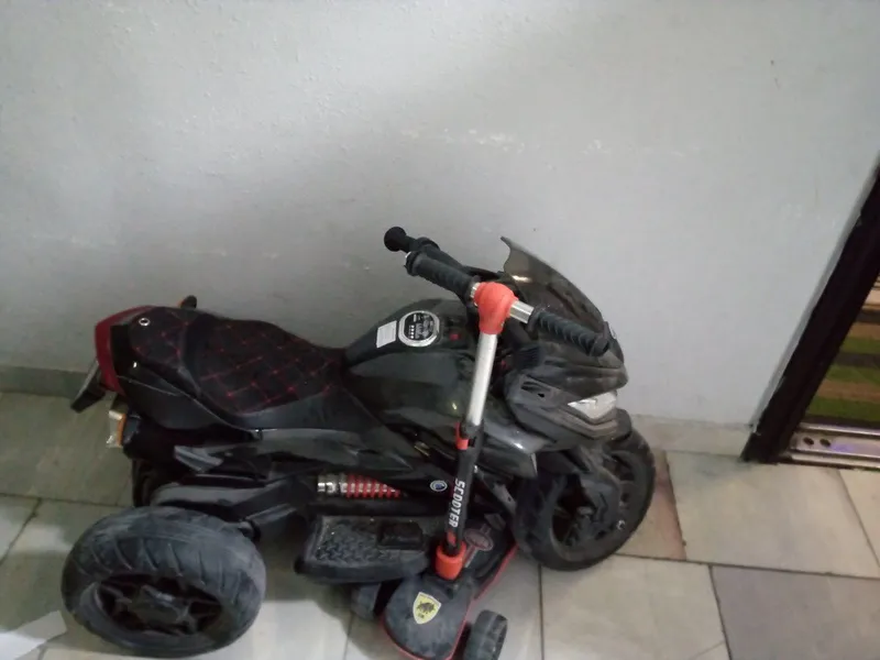 Mototsikl i samokat bu