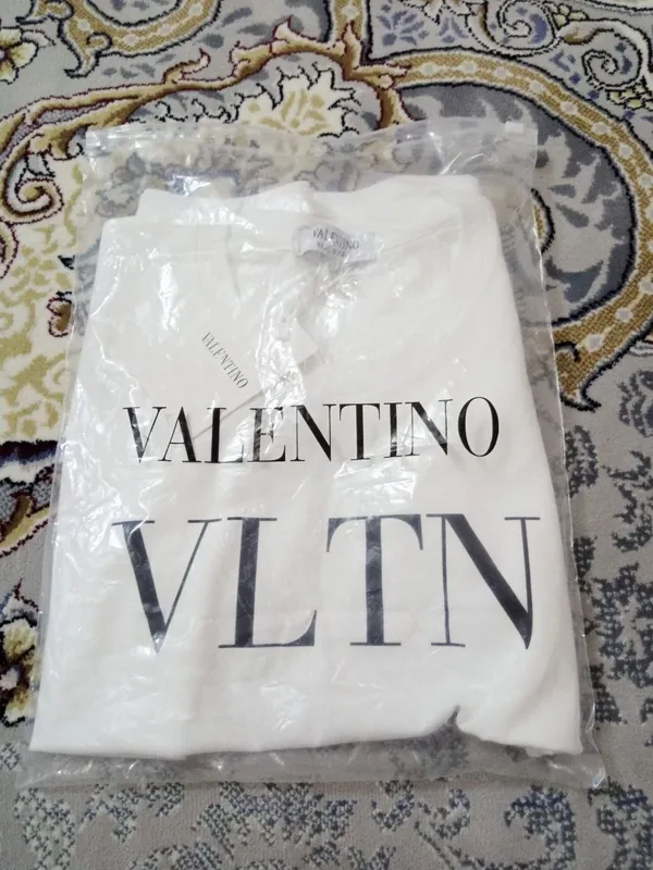 Valentino футболка