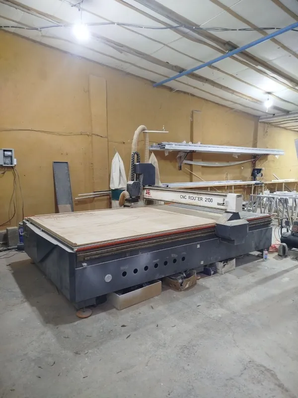 CNC Router 2130 sotiladi 1 CNC Router 2130 sotiladi 1