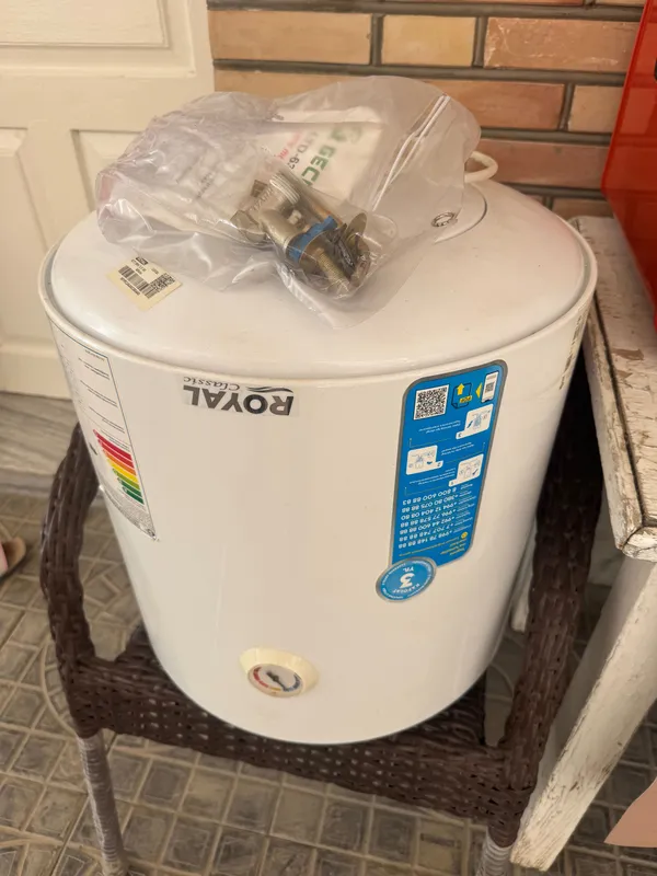 ROYAL 50L suv isitgich (Ariston) – juda yaxshi holatda 1 ROYAL 50L suv isitgich (Ariston) – juda yaxshi holatda 1