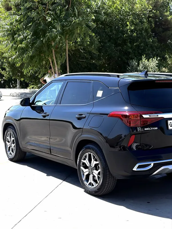 Kia Seltos фулл позиция 2