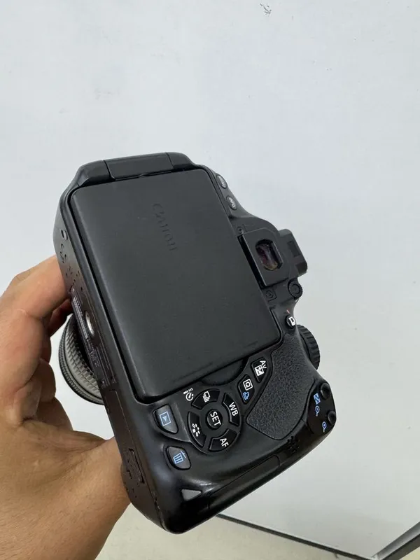 Canon 650D 18-135 is yaxshi holatda . 2oy kafolat 6 Canon 650D 18-135 is yaxshi holatda . 2oy kafolat 6