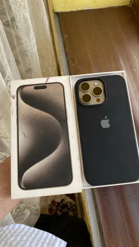 Iphone 15 pro max karopka bor aybi yuq ekran ochilmagan batarey 80% — фото 1
