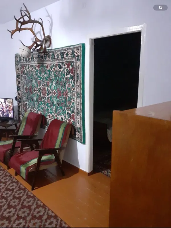 Продам четырёхкомнатную квартиру