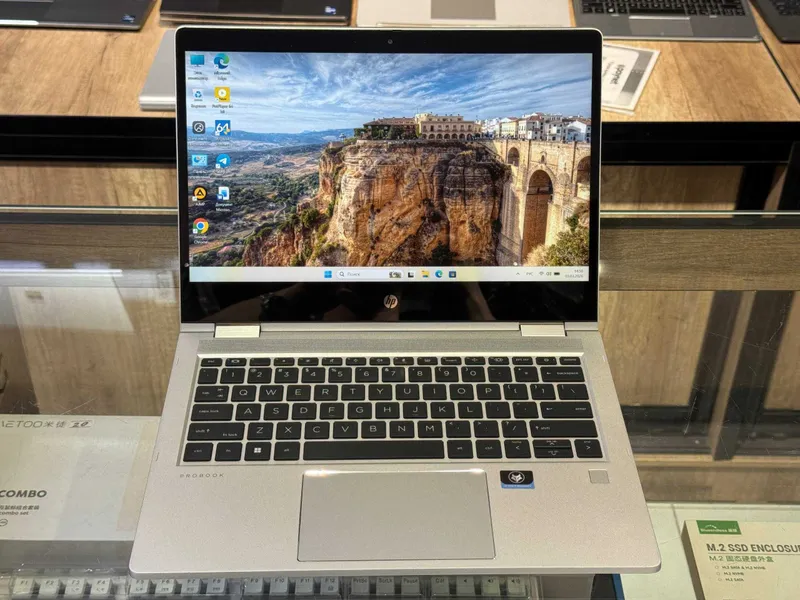HP PROBOOK x360 435 G9 Ryzen 5-5625U ram 8 ssd 256 сенсорный
