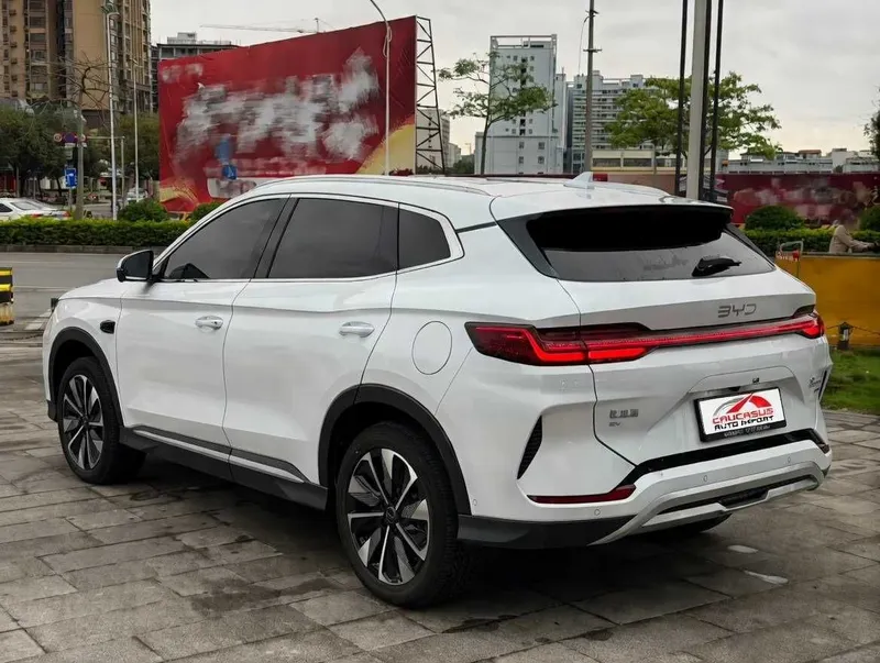 BYD Song Plus EV Champion 605 Flagship — фото 3