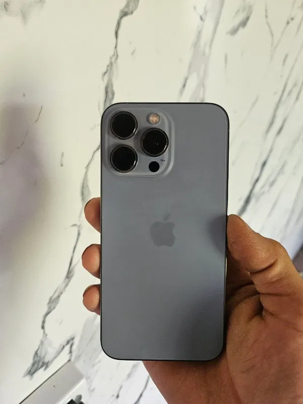 Srochno sotiladi Iphone 13 pro 256gb 80 yomkist