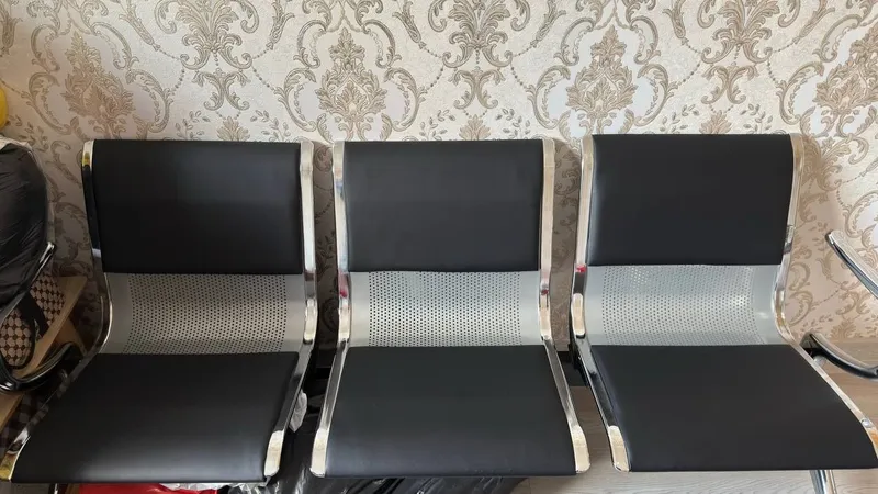 Продается, скамья Airport 2шт 1 Продается, скамья Airport 2шт 1