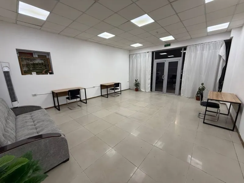 Аренда под офис 2 минут от метро Шахристан 40м2 С мебелью! 450$ 1 этаж 6