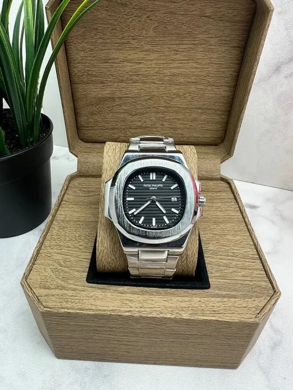 В Налчии | Patek Philippe | Люксовый — фото 1