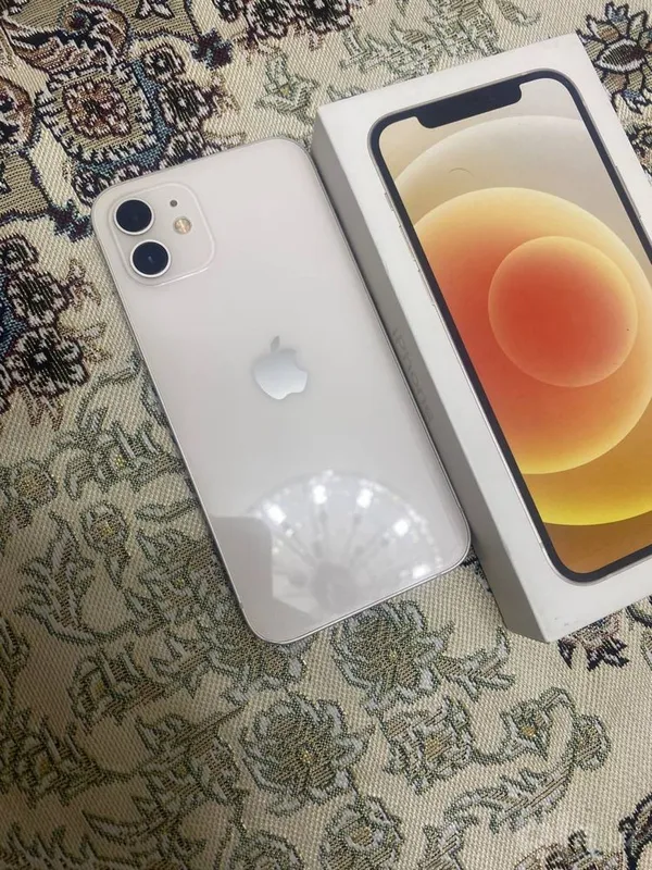 Iphone 12 telefon 2 Iphone 12 telefon 2