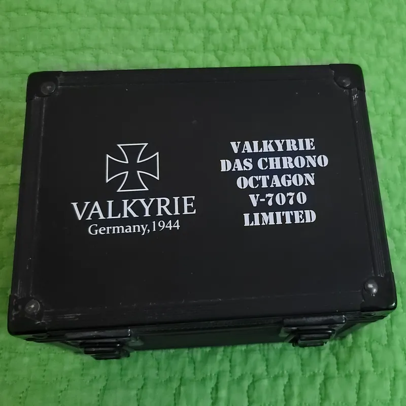 Часы Valkyrie Chrono Rose Gold | сапфир | — фото 4 Часы Valkyrie Chrono Rose Gold | сапфир | — фото 4