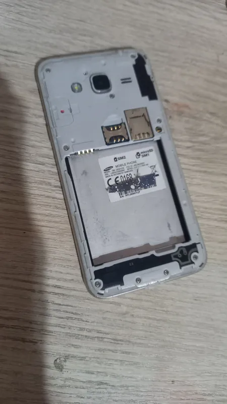 Samsung Galaxy J3 6 — фото 4