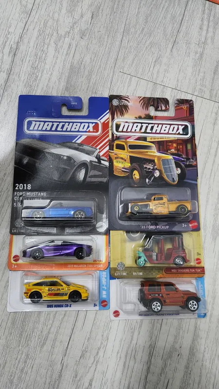 Original HotWheels kolleksion metall mashinkalar 4 Original HotWheels kolleksion metall mashinkalar 4