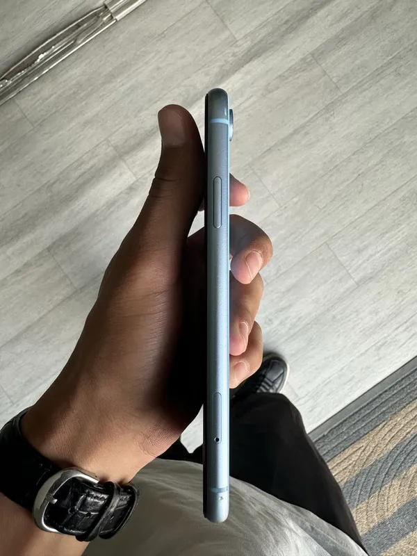 iPhone XR 64Gb LL/A 3