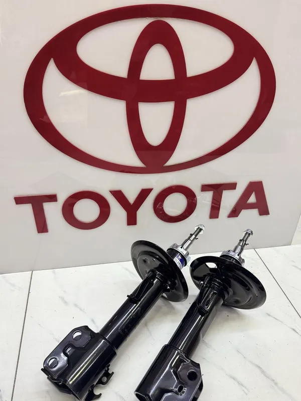 Амартизатор передние Toyota Yaris 3 Амартизатор передние Toyota Yaris 3