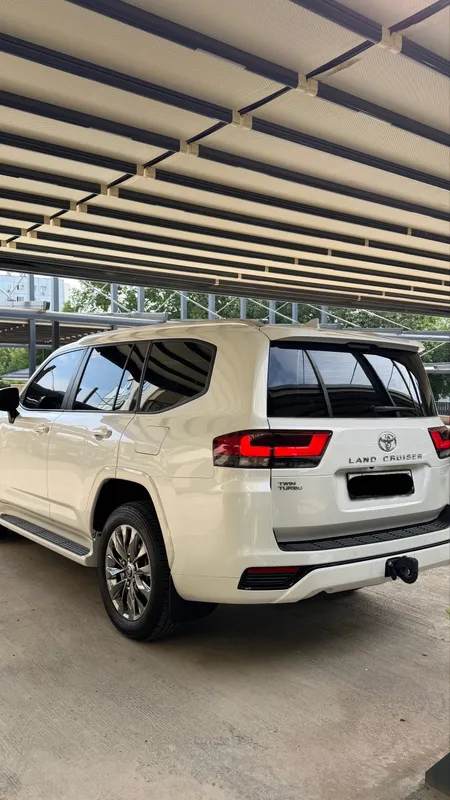 Toyota Land Cruiser 300 3,5 twin turbo 3 Toyota Land Cruiser 300 3,5 twin turbo 3