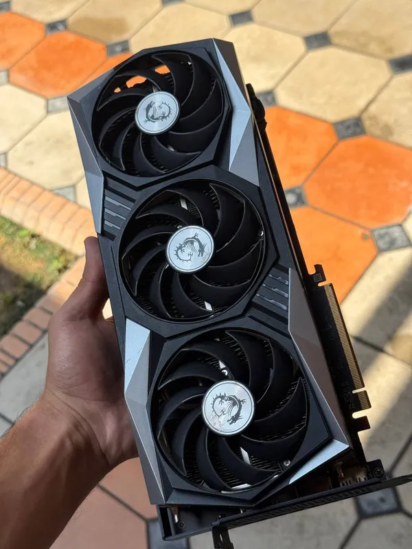 MSI Gaming X Trio 16G AMD Radeon RX 6800 16GB GDDR6 / 256-bit 3 MSI Gaming X Trio 16G AMD Radeon RX 6800 16GB GDDR6 / 256-bit 3