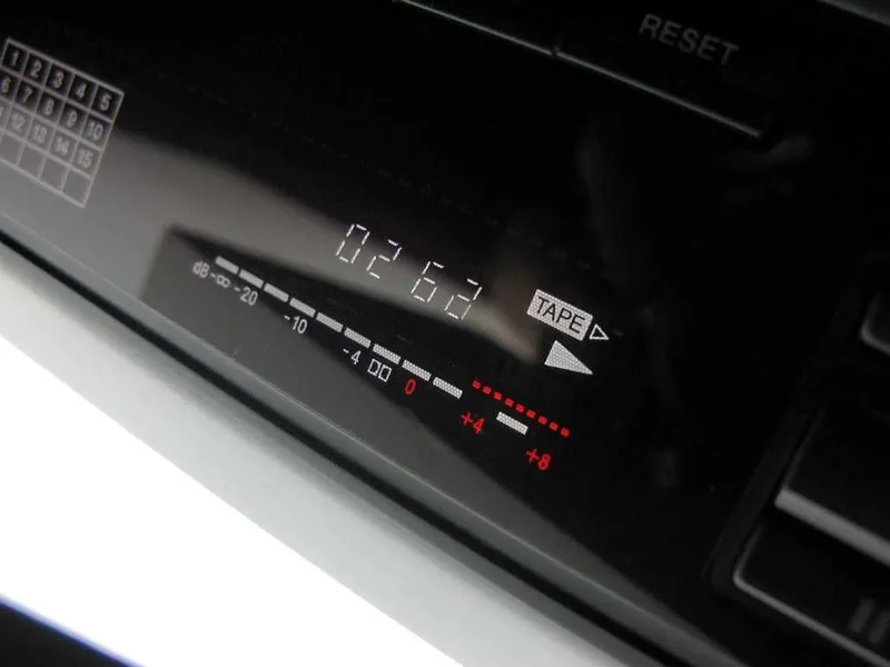 Sony TXD-RE210 — это комбинированное устройство 1