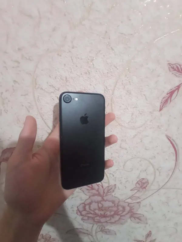 iPhone 7 32GB регион AH/A 1