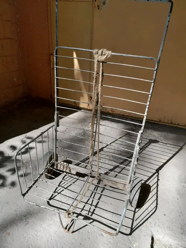 Продам хозяйственную тележку