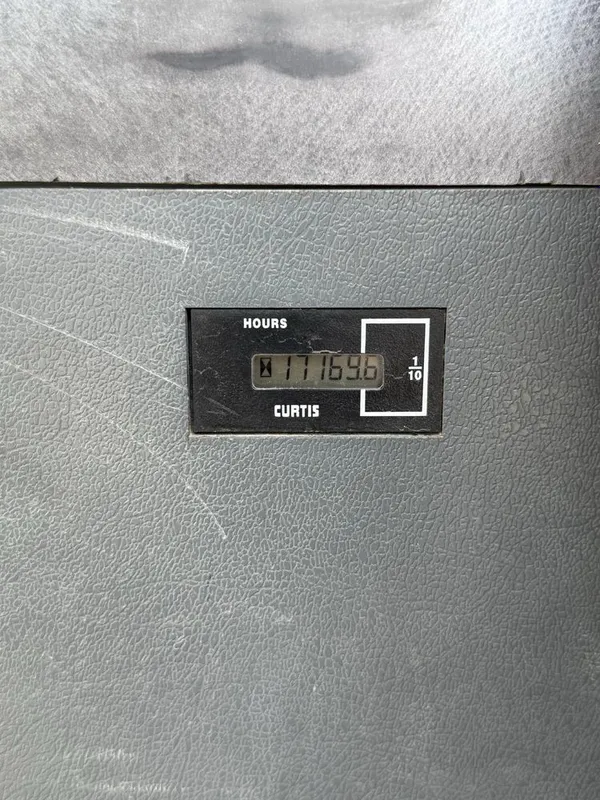 колесный экскаватор Hyundai HW145 7