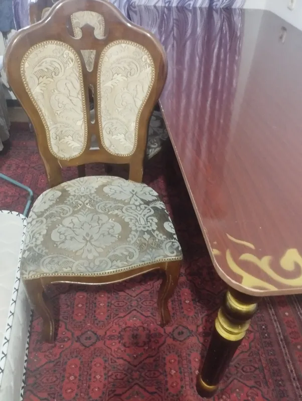 стол 1 та. стул 12 та