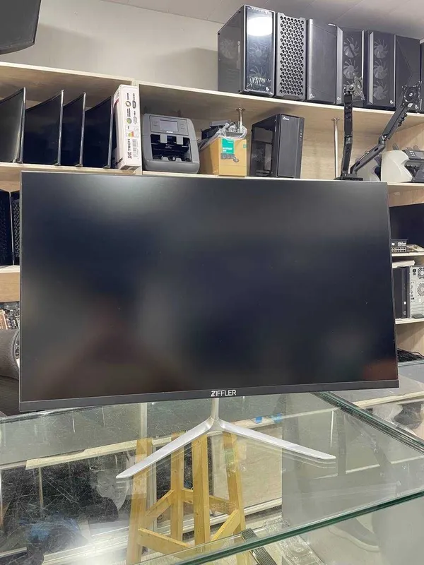 Ziffler 27" manitor holati zor