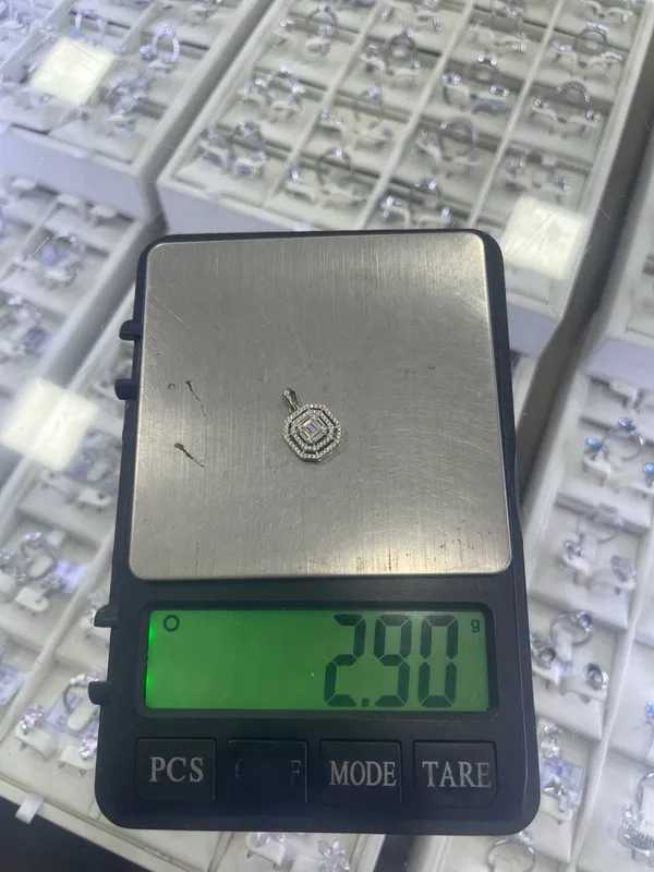Serebriniy kulon 925 proba