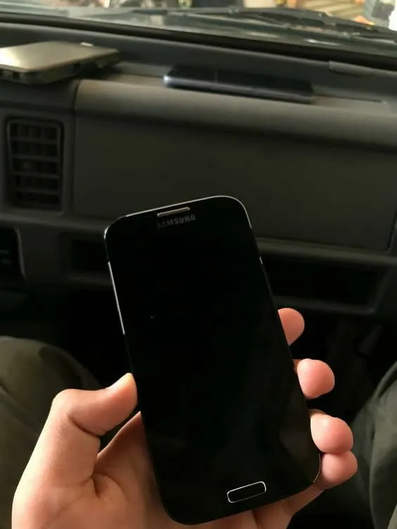 Samsung S4 Ultra, состояние хорошее 1