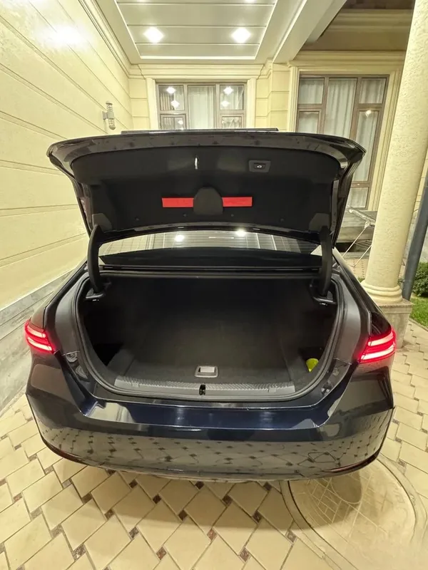 BMW i5 35 L Long 3 BMW i5 35 L Long 3
