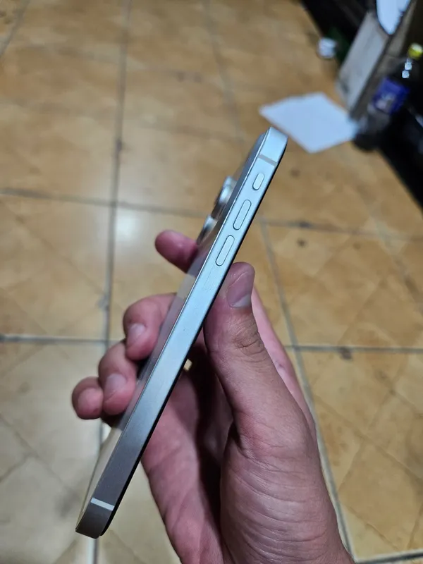 Iphone xr 17 pro korpusda 6