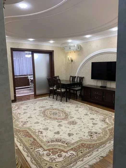 3 xonali kvartira, 80 m², 2/4 qavat, Mirzo-Ulug‘bek (Buyuk Ipak Yo‘li, C-1) 3