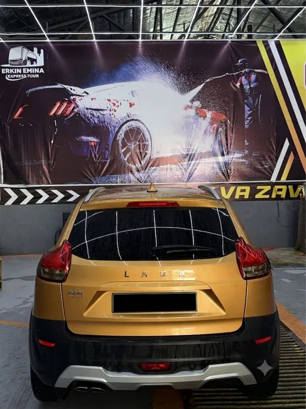 Lada Xray Cross 5