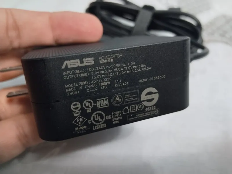 Asus зарядчик оригинал type C 65W Zenbook 1