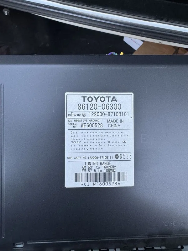 Магнитола Camry 40 оригинал 2