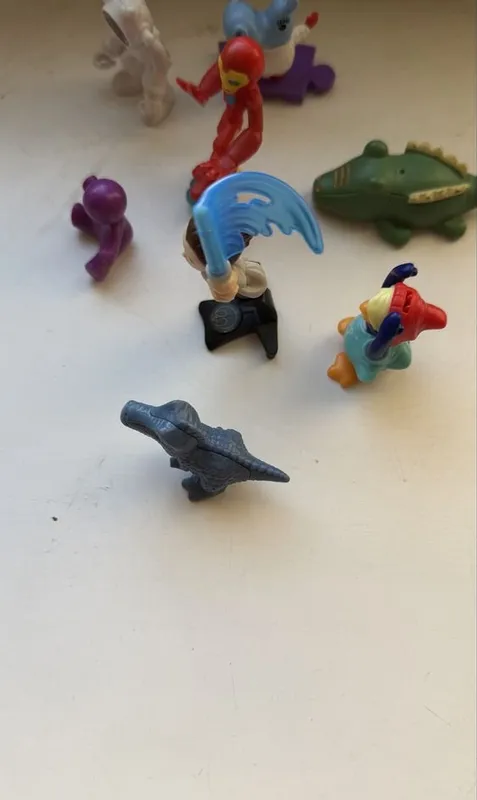 Mini-figurkalar to'plami (8 ta o'yinchoq) / A'lo holatda 2