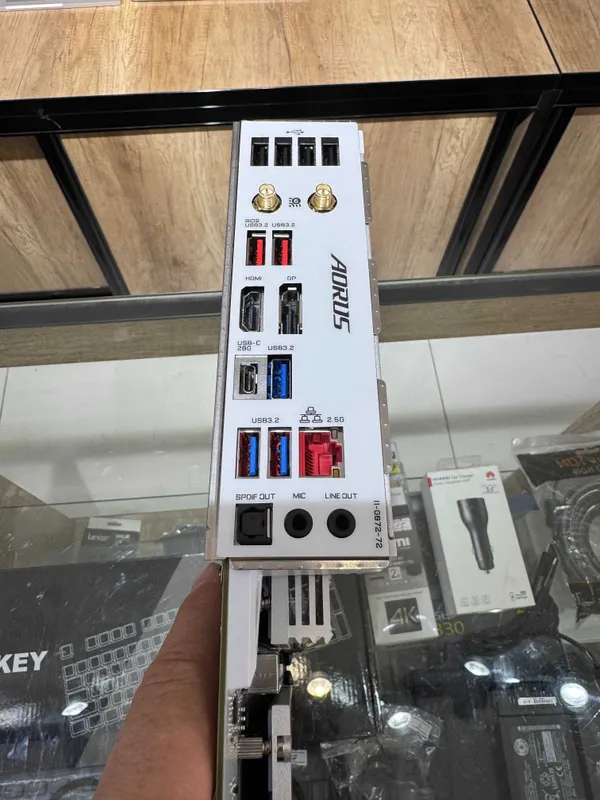 Yuqori darajadagi GIGABYTE Z790 AORUS ELITE AX WIFI DDR5 anakarti 3 Yuqori darajadagi GIGABYTE Z790 AORUS ELITE AX WIFI DDR5 anakarti 3