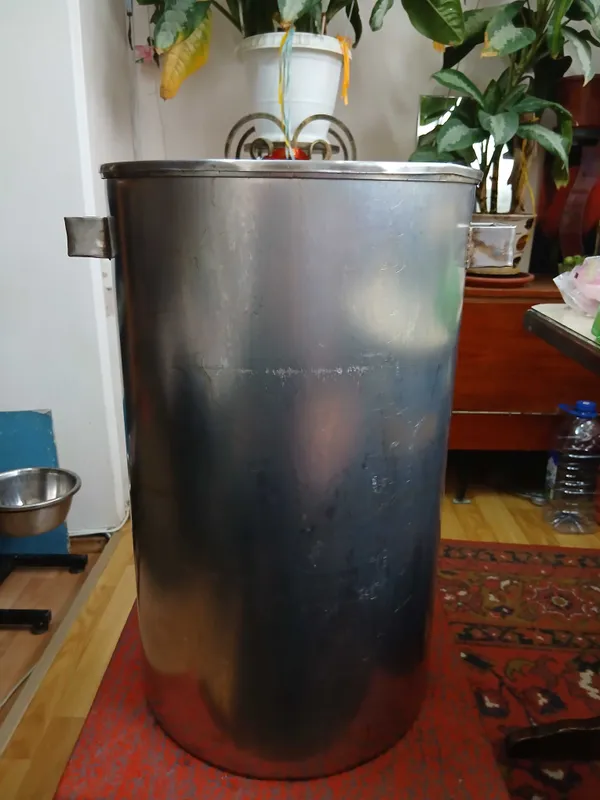 Продам бак б/у из нержавейки 30л 4