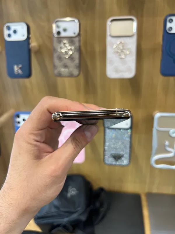iPhone 11 Pro Gold 2 iPhone 11 Pro Gold 2