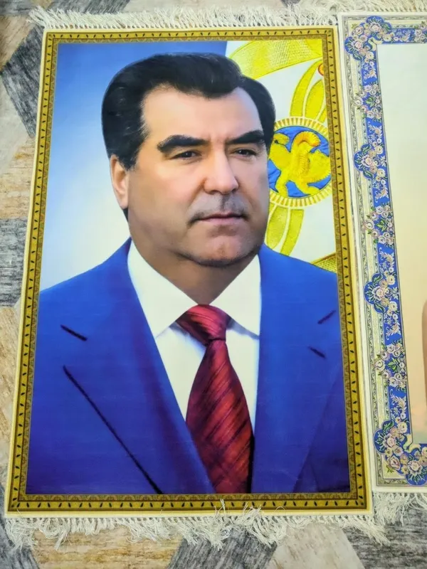 Портрет на ковре на заказ Rasm gilamga — фото 2