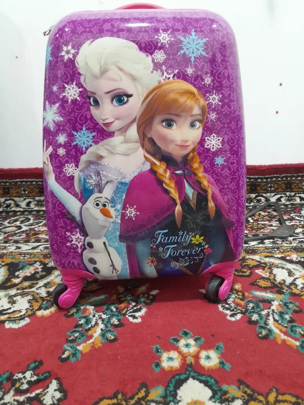 Frozen Ljubičasti bolalar chamadoni 1 Frozen Ljubičasti bolalar chamadoni 1