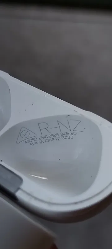 Продам наушники Apple AirPods 4 Original 100 % 3 Продам наушники Apple AirPods 4 Original 100 % 3