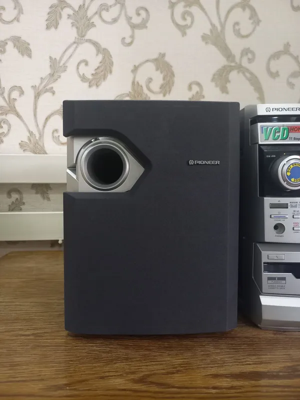 Muzikalniy sentr PIONEER 3 Muzikalniy sentr PIONEER 3