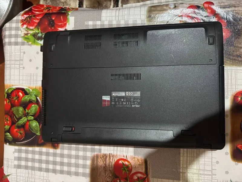 Ноутбук Asus X550C — фото 2