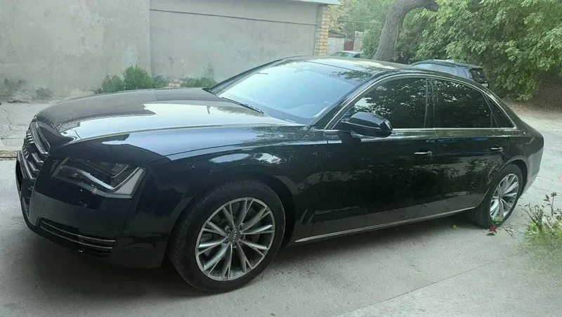 AUDI A8 (D4) 4.2 FSI Long Quattro 2012г.в. 2 AUDI A8 (D4) 4.2 FSI Long Quattro 2012г.в. 2